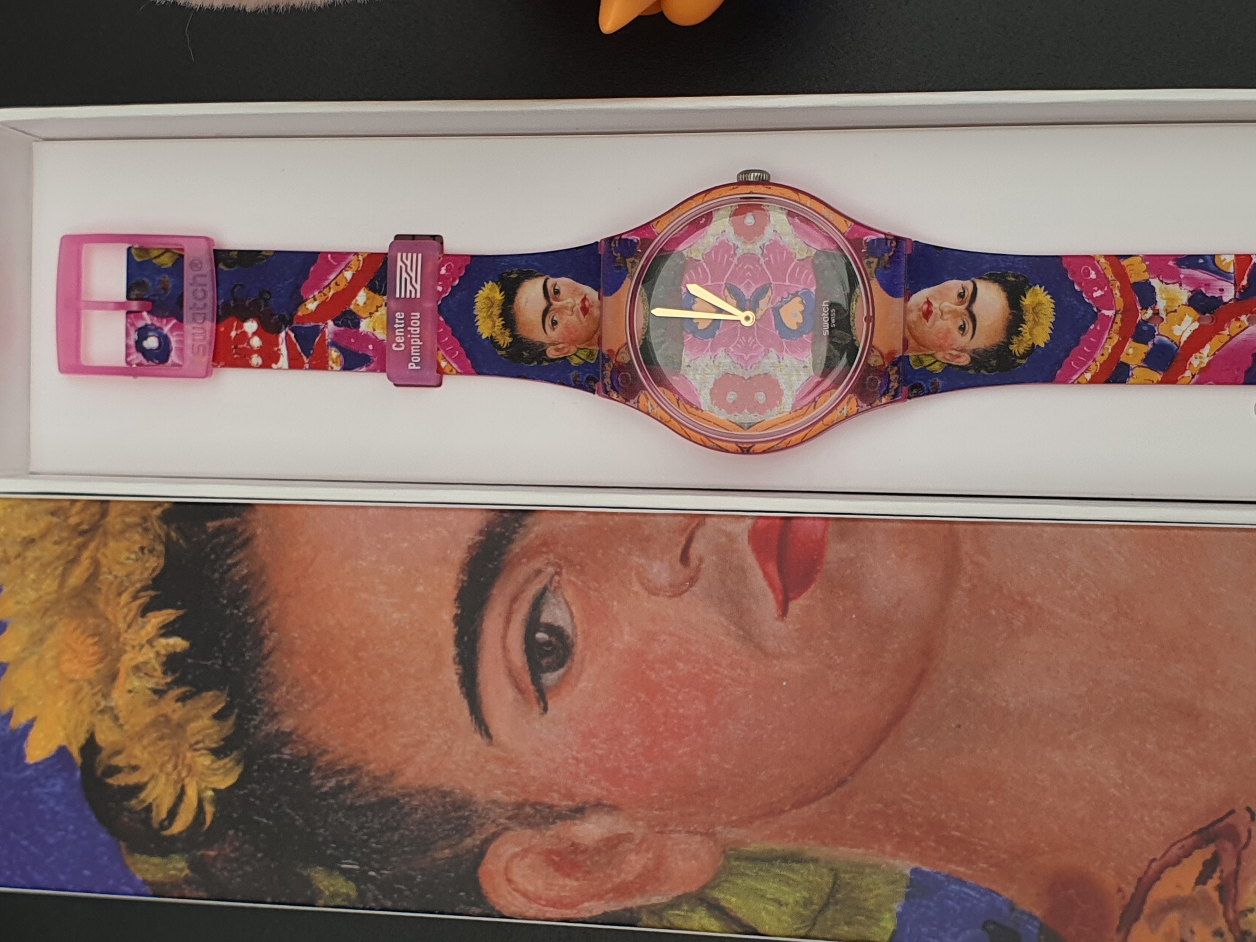 นาฬิกา Swatch×Centre Pompidou ลาย THE FRAME